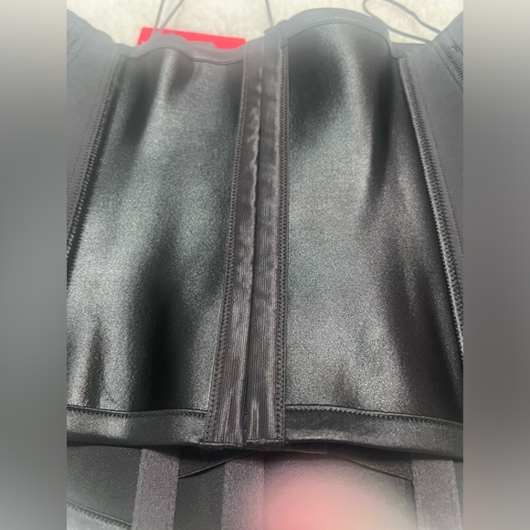 NWT SPANX Faja corset waist trainer size small - Picture 4 of 10